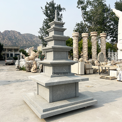 花岗岩雕佛塔
